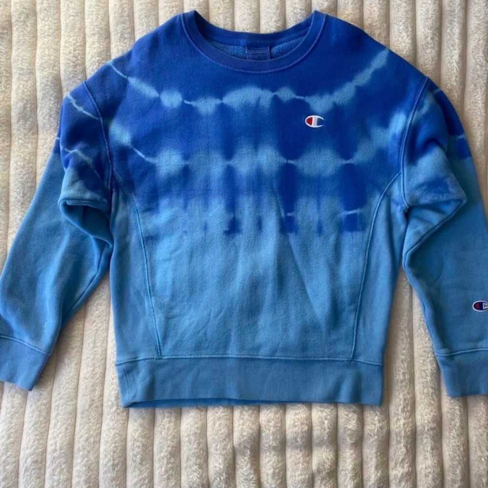 Champion Blue ti-dye Reverse Weave Sweatshirt